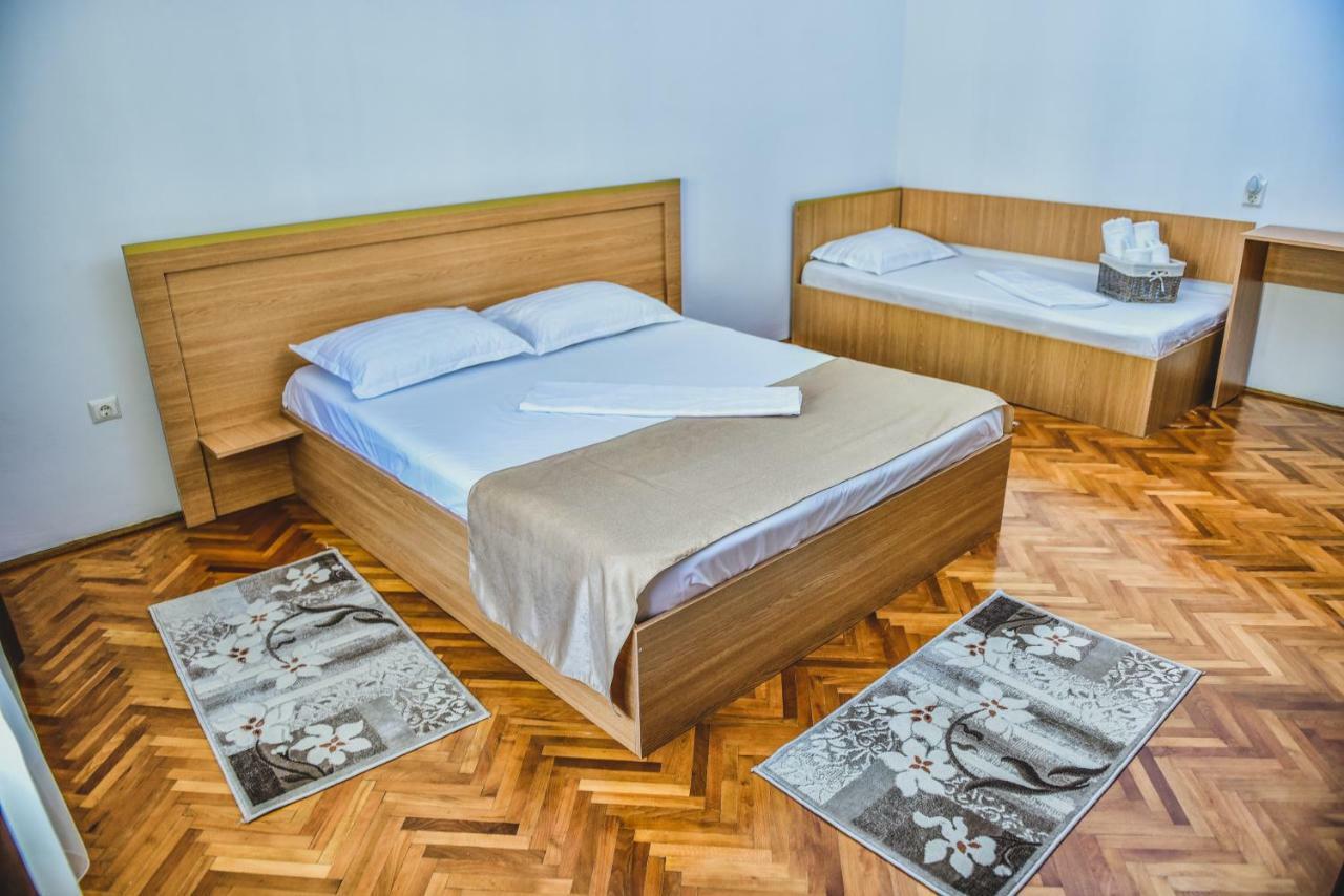 Vila Arjana Оршова Экстерьер фото